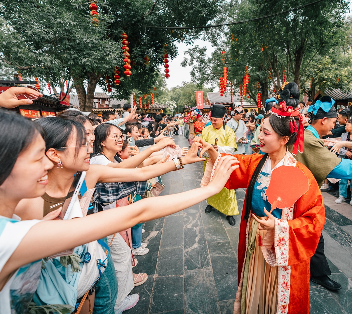 漢服體驗互動，沉浸式古裝演藝